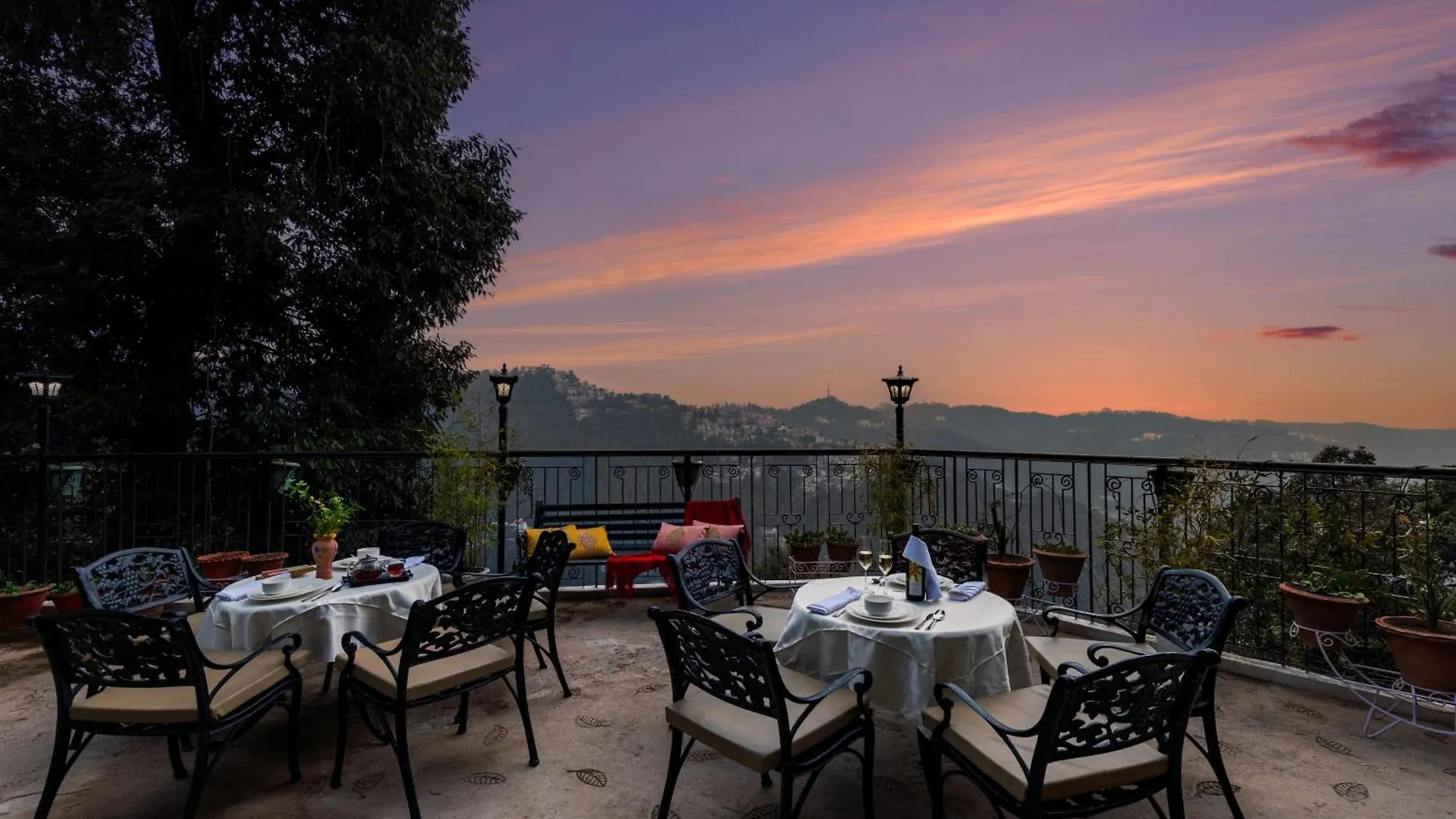 Alaya Stays 5 Bhk With Hill View - Meridian Oak Shimla India